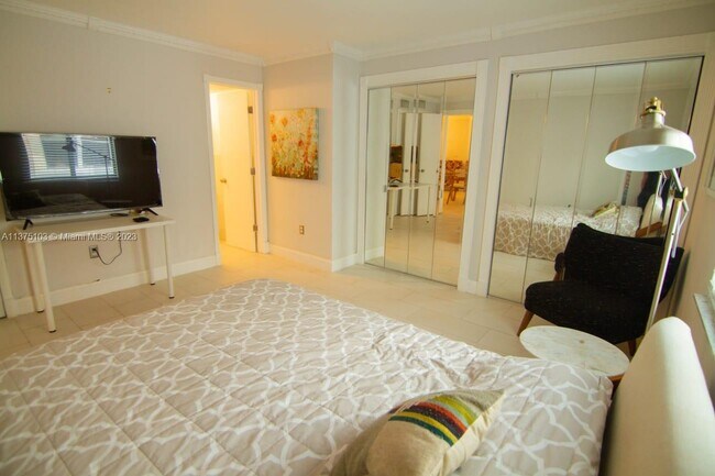 Photo - 753 Michigan Ave Unit 2C