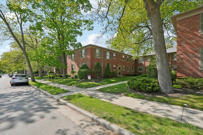 Photo - Henry Clay Court Apartments