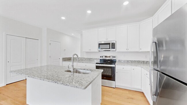 Photo - 155 Totter Way