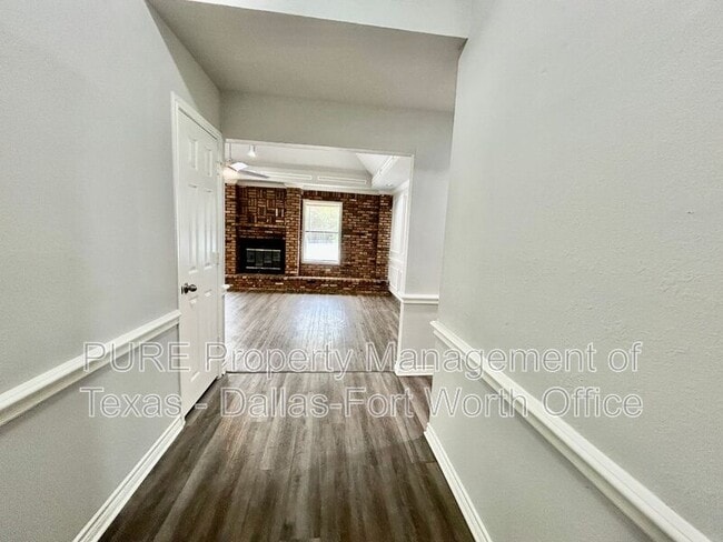 Photo - 7729 Red Oak St