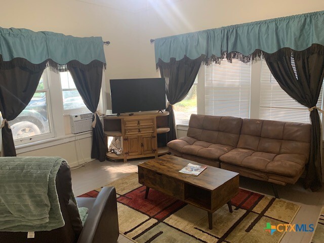 Photo - 5804 San Marcos Hwy