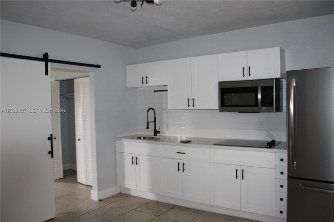 Photo - 3825 SW 88th Ct Unit B