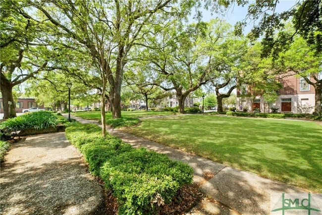 125 E Broad St Unit 2B
