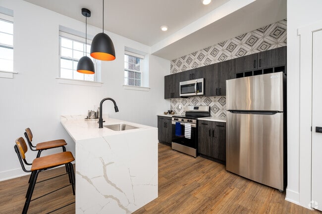 1BR, 1BA - 700SF - Kitchen - Residence on Penn