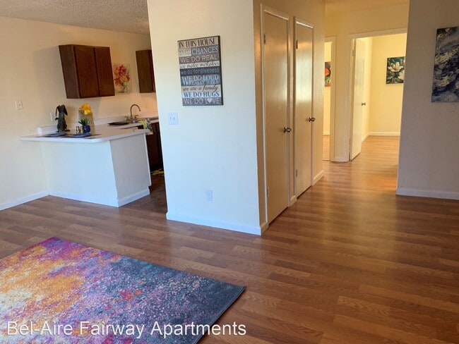 Photo - 703 S Independence St