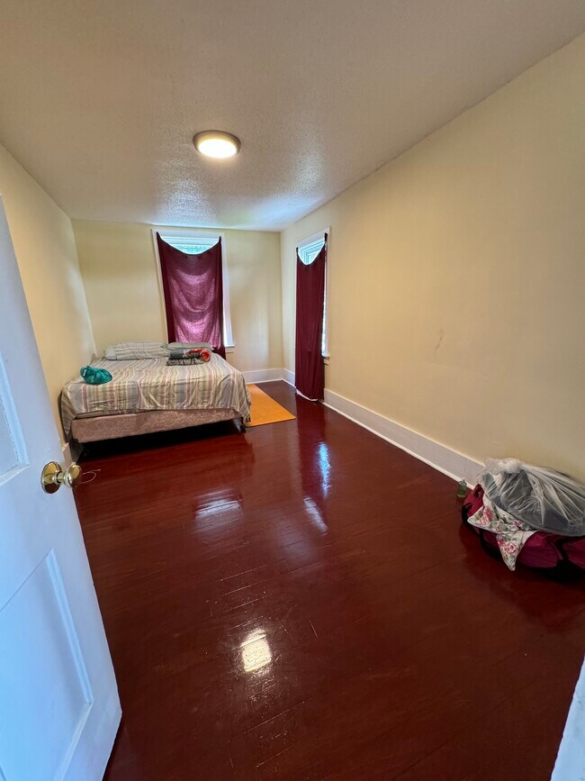 511 Roberts St Apartments Unit Second floor Utica, NY