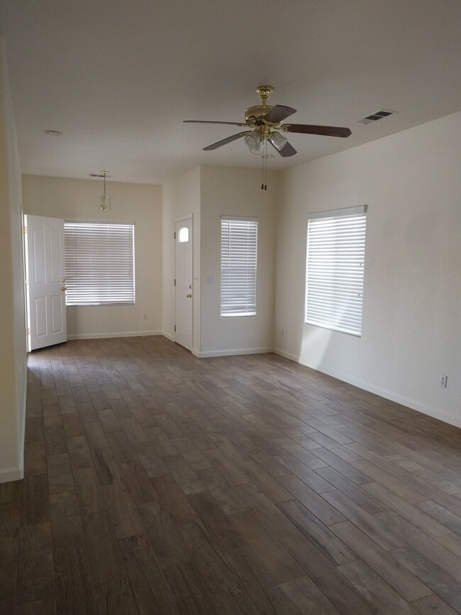 Photo - Huge 4-bedroom single story home