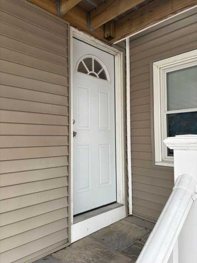 Photo - 121 Ledge St Unit 2