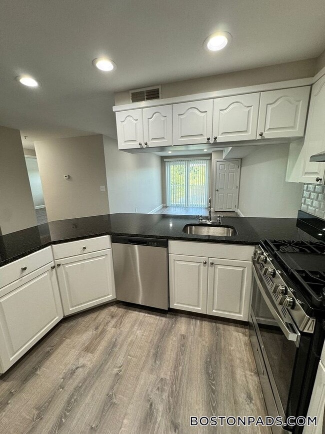 Photo - 21 Kenmar Dr Unit 33