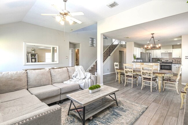 Photo - 245 Lake Estates Dr