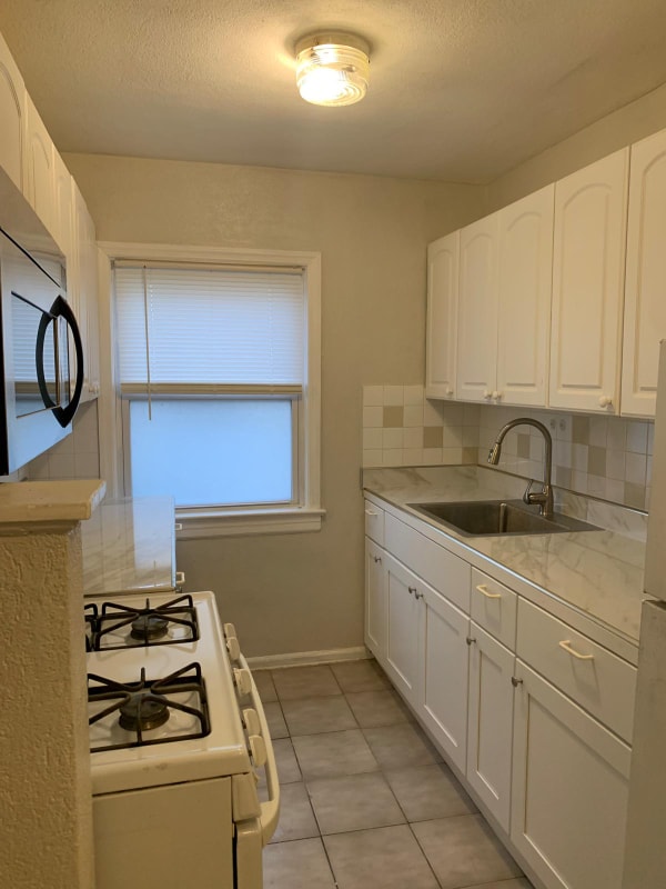 Photo - 71 Newkirk Ave Unit B