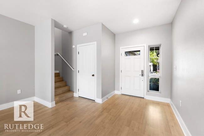 Photo - 2 Bed/2.5 Bath Townhome in Central Point