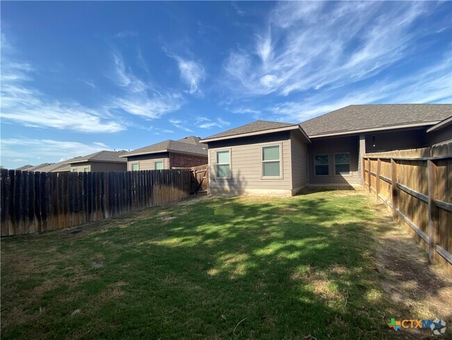 Building Photo - 1247 FM306 Rental