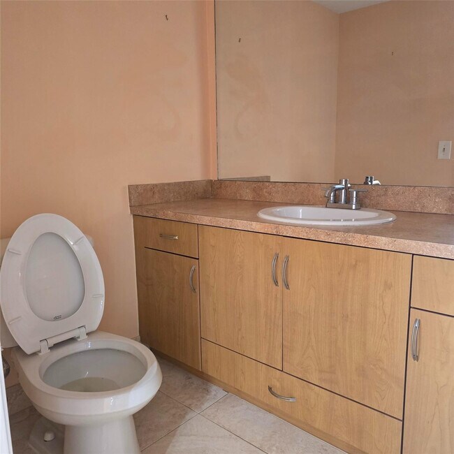 Photo - 626 NE 195th St