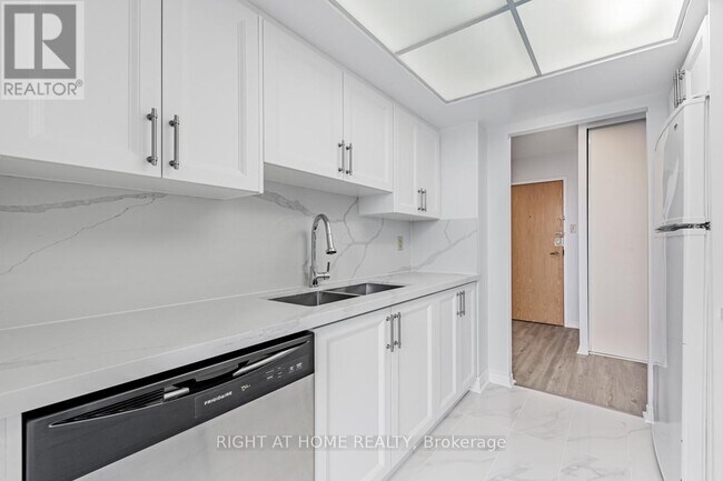 Photo - 88 Alton Towers Cir Unit 406