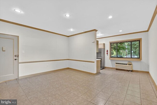 Photo - 4114 Davis Pl NW Unit 1