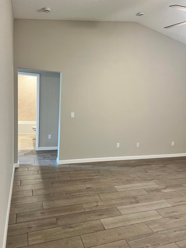 Photo - 5951 NW Baynard Dr