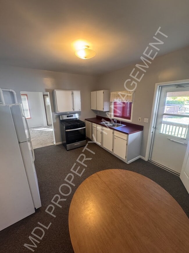 403 Polk St