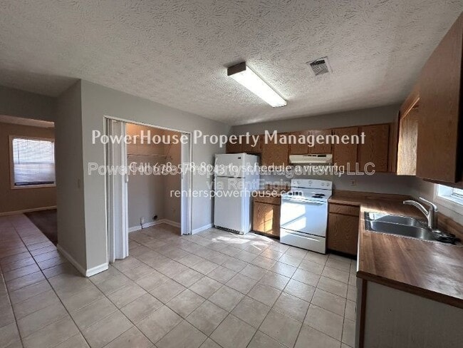 Photo - 502 Oakwood Ct