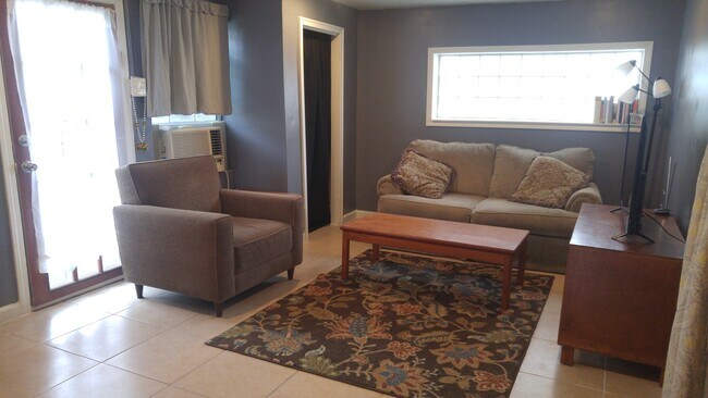4615 Dart St Unit Fountainblue Guest House
