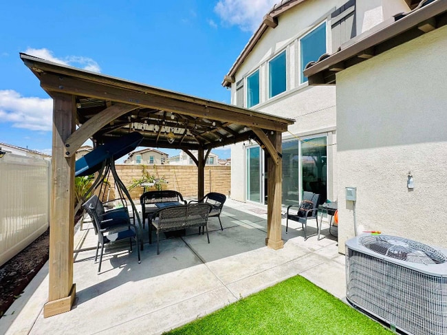 Photo - 1416 Keck Rd