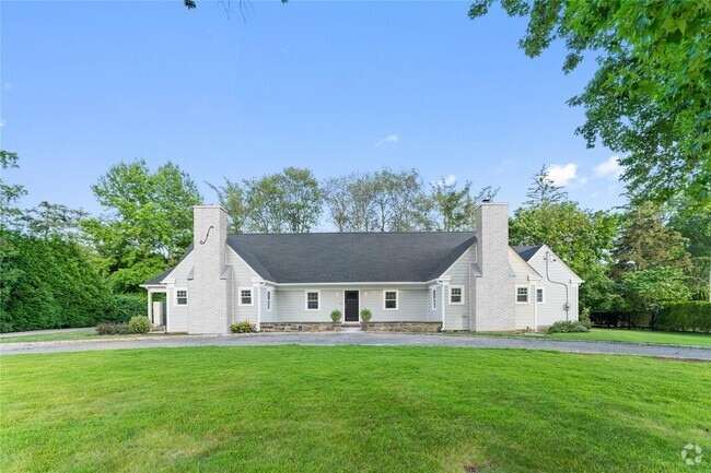 Building Photo - 211 Griffen Ave Rental