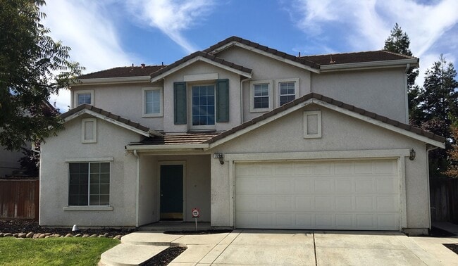 Building Photo - WONDERFUL 4 BEDROOM HOME IN GREAT BRENTWOOD NEIGHBORHOOD!