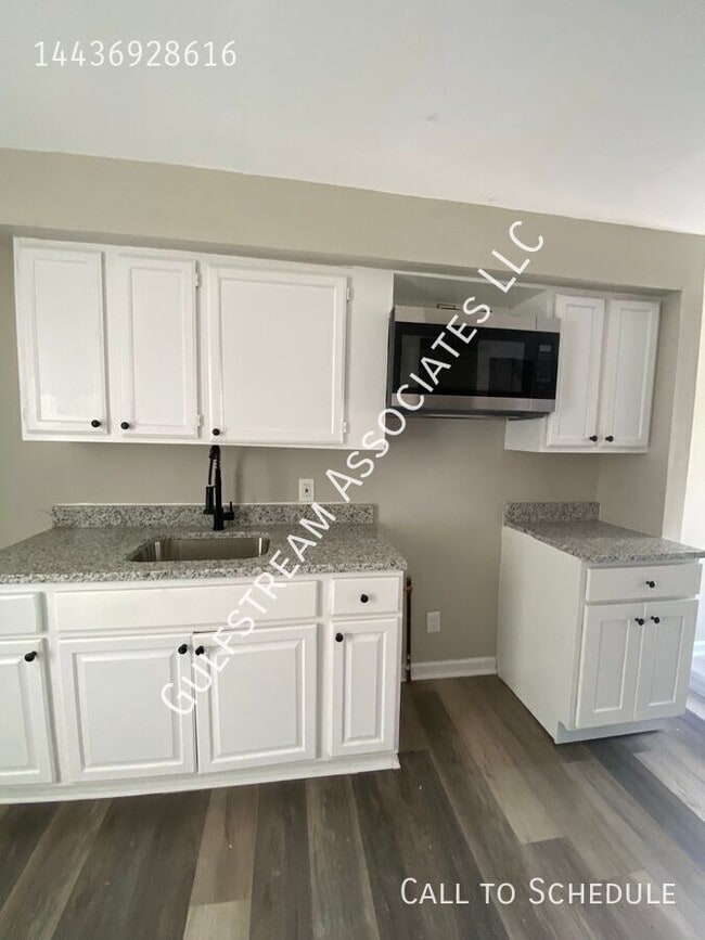 Photo - 1725 Lemmon St