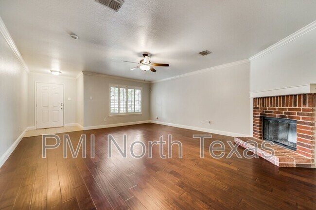 Photo - 9757 Everson Dr