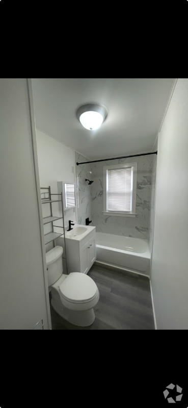 Building Photo - 424 N 4th St Unit D Rental
