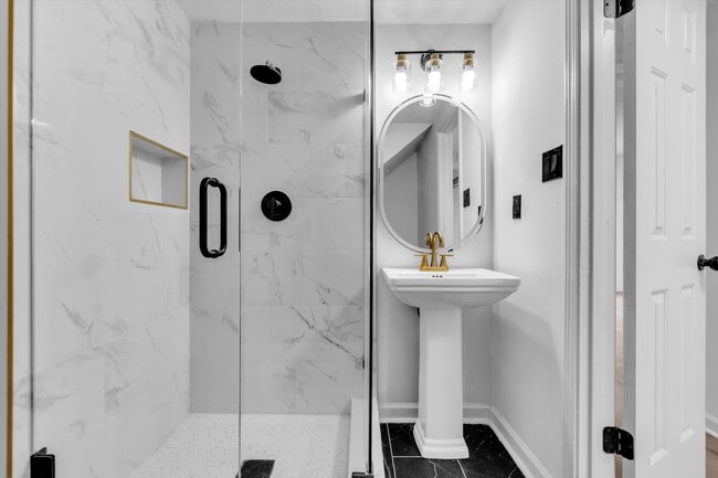 Photo - 2999 Woffington Ln