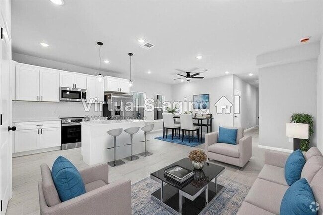 Building Photo - 1035 W Austin St Unit B Rental