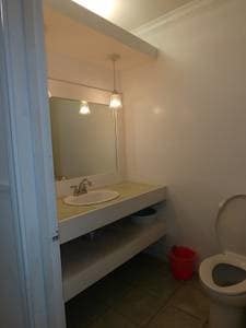 Hall Bath - 4932 Ithaca St