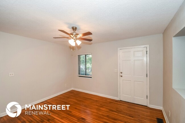 Photo - 1220 Adrian Ct