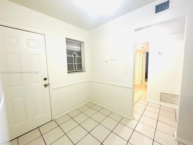 Photo - 1550 NE 191st St Condo Unit 306