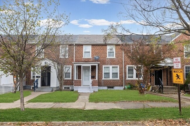 Building Photo - 1215 S Octagon Rd