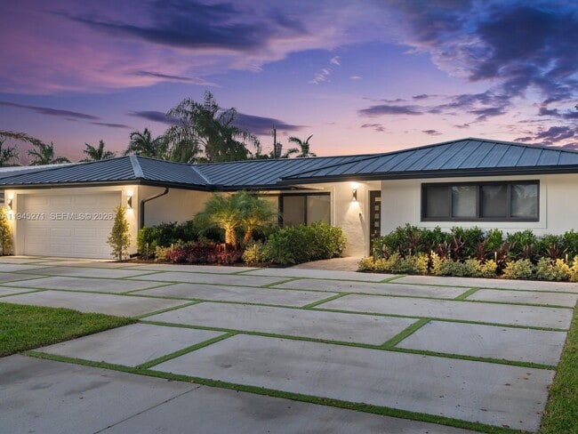 Photo - 511 SE 14th St