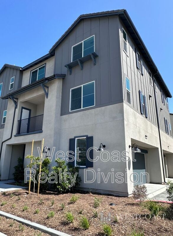 Building Photo - 5954 Catskills Ct