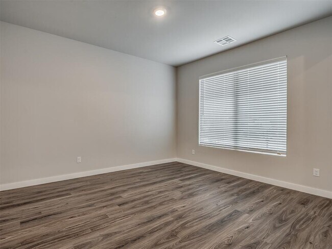 Photo - 520 NW 176th Terrace