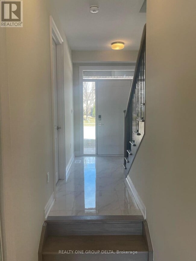 Photo - 2180 Postmaster Dr