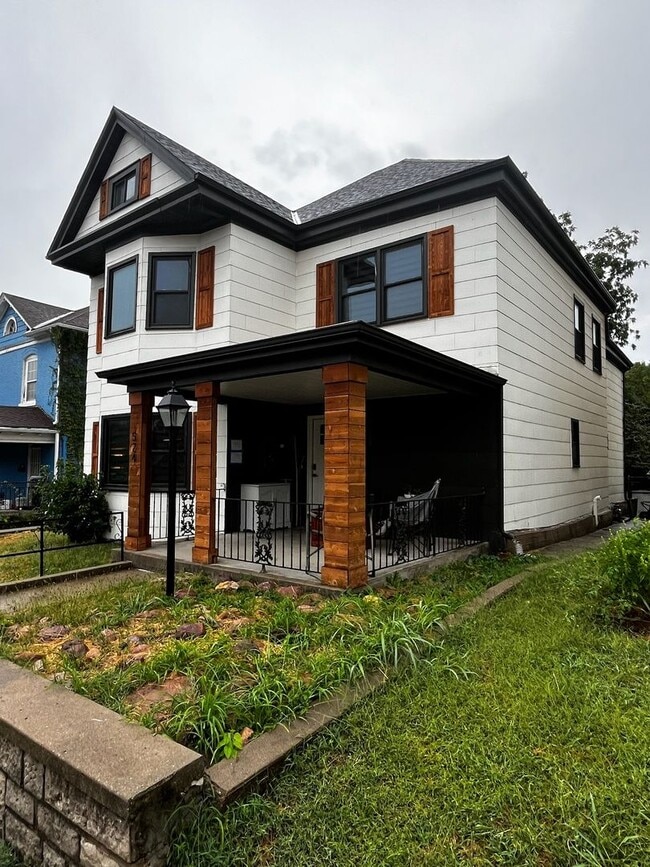 Photo - Pendleton Heights 4BR—Updated Historic Cha...