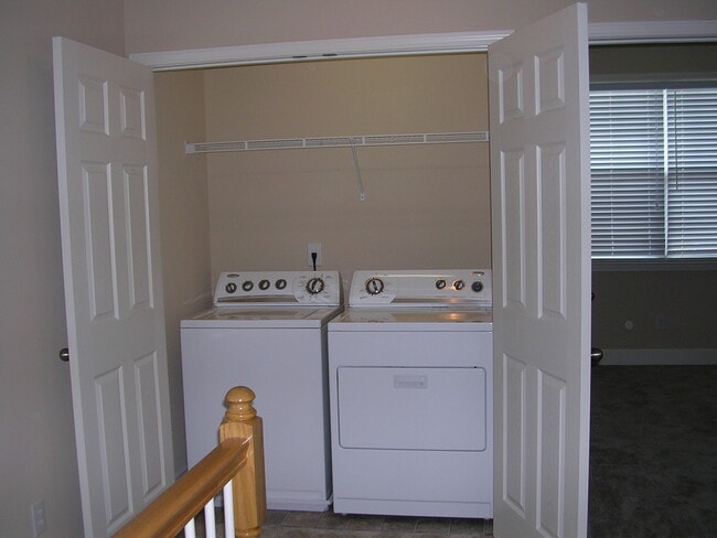 Photo - 2043 Cobblestone Cir NE