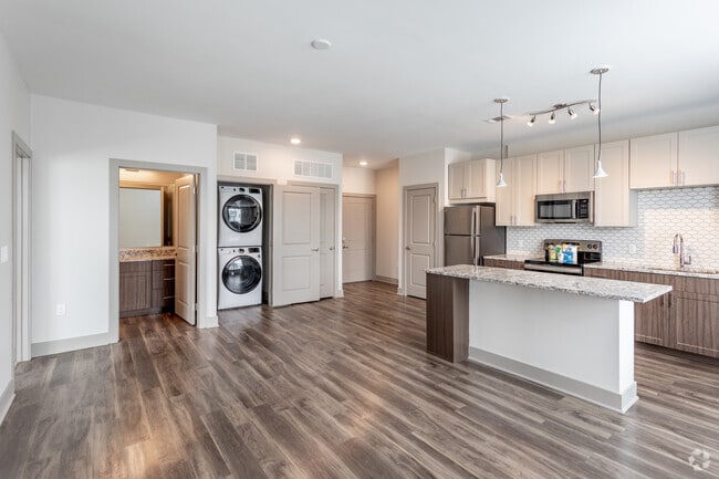 1BR, 1BA - Palazzo