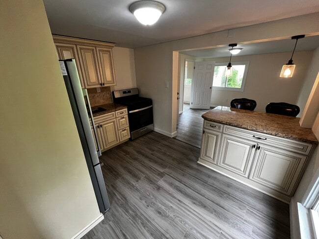 5 River St Unit 2nd Floor