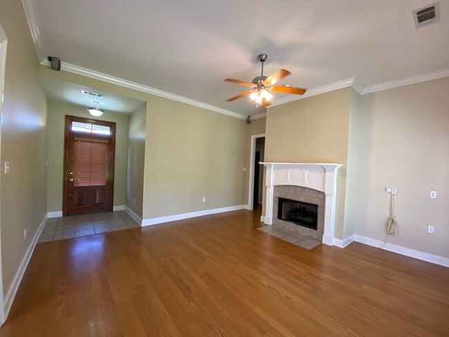 Photo - 3 Bed, 2 Bath in Worthington Lake