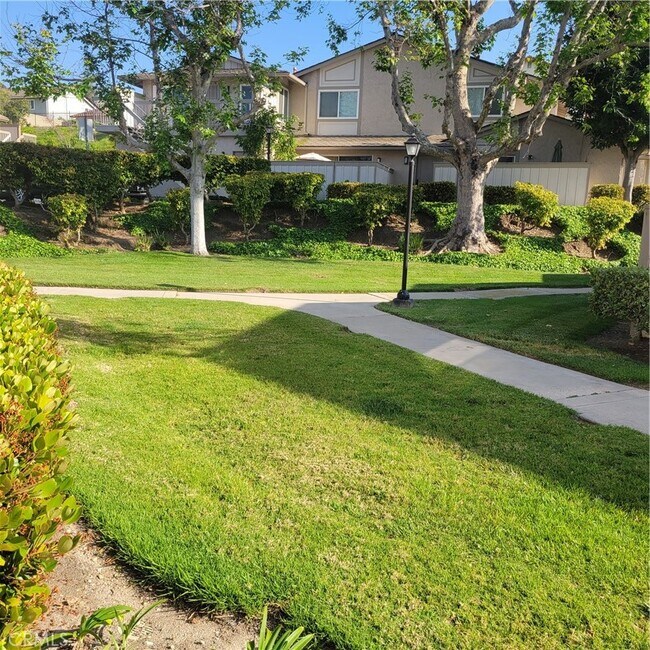 Photo - 16930 Colchester Way