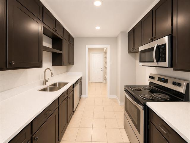 Photo - 930 Lindy Ct