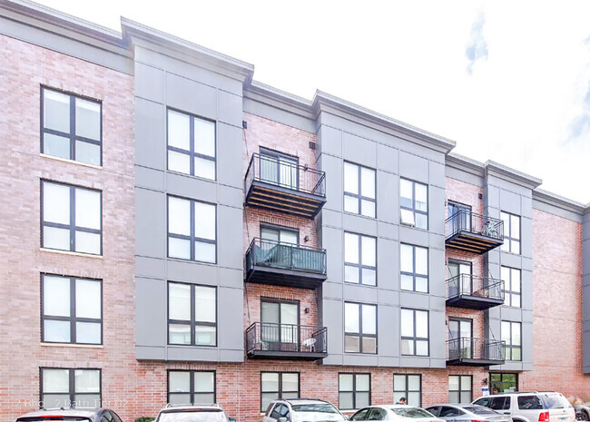 Building Photo - 3968 N Avondale Ave Rental
