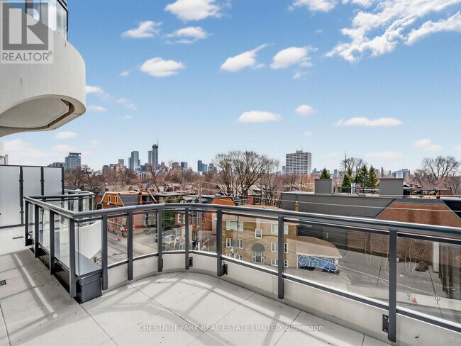 Photo - 322 Dupont St Unit 403