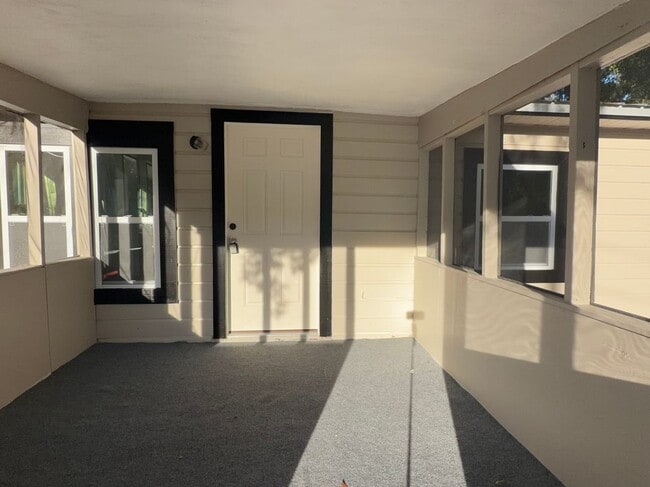 Photo - 407 NE 19th Dr